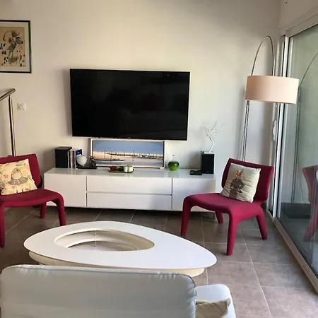 Holiday home Pleasant Modern House T4 Airco Pool Parking Juvignac