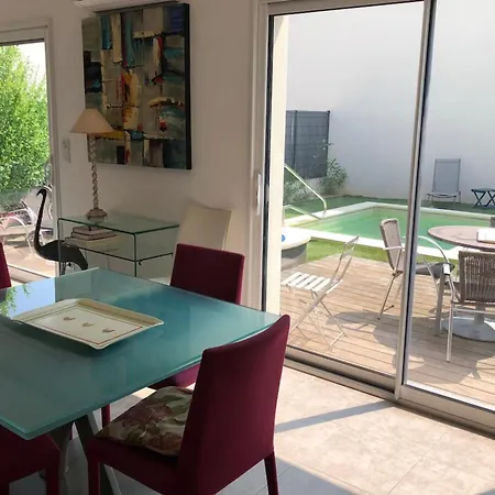 Pleasant Modern House T4 Airco Pool Parking *