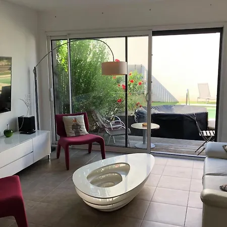 Pleasant Modern House T4 Airco Pool Parking Juvignac