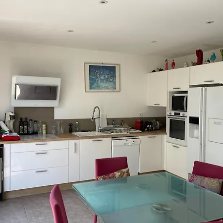 Pleasant Modern House T4 Airco Pool Parking Holiday home *