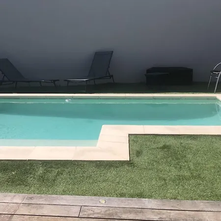 Holiday home Pleasant Modern House T4 Airco Pool Parking *