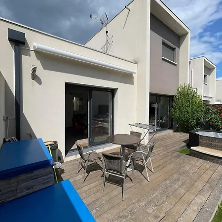 Сasa de vacaciones Et Lumineuse Maison T4 Air Conditionné Piscine Jacuzzi Parking *