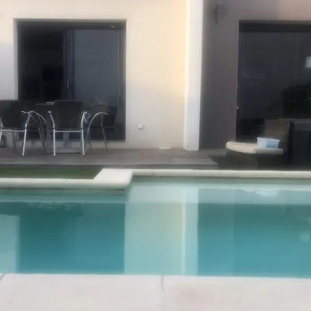 Pleasant Modern House T4 Airco Pool Parking
