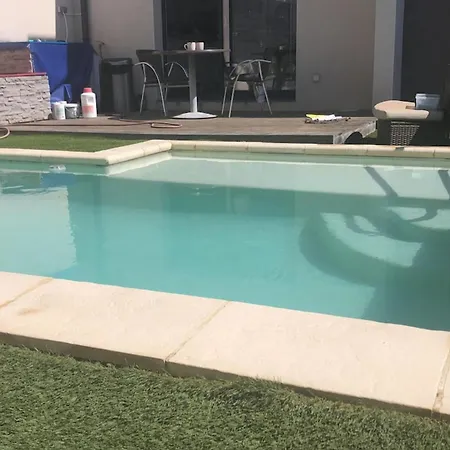 Holiday home Pleasant Modern House T4 Airco Pool Parking *