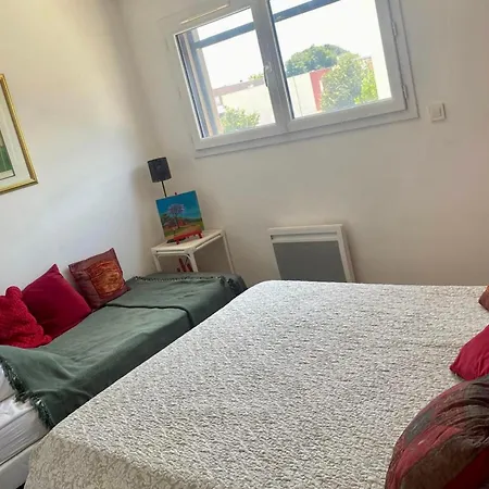 Dom wakacyjny Pleasant Modern House T4 Airco Pool Parking
