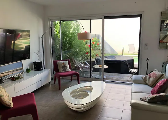 Et Lumineuse Maison T4 Air Conditionné Piscine Jacuzzi Parking Juvignac
