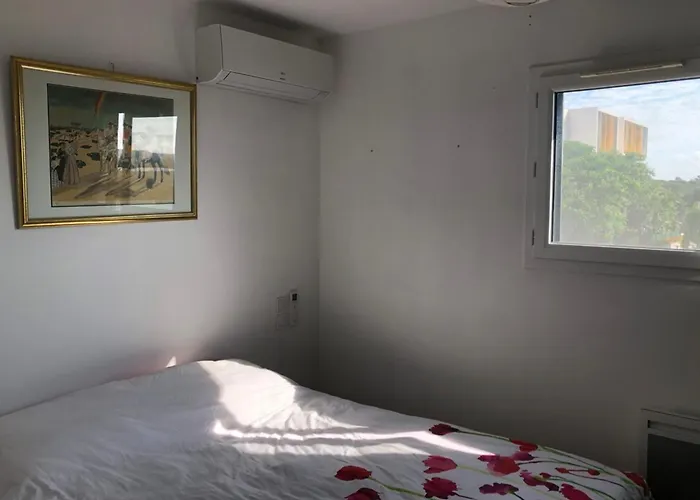 Et Lumineuse Maison T4 Air Conditionné Piscine Jacuzzi Parking Сasa de vacaciones *