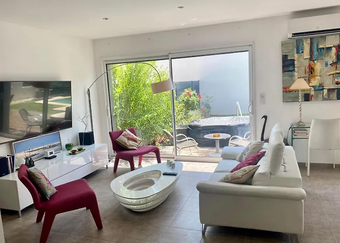 Et Lumineuse Maison T4 Air Conditionné Piscine Jacuzzi Parking *
