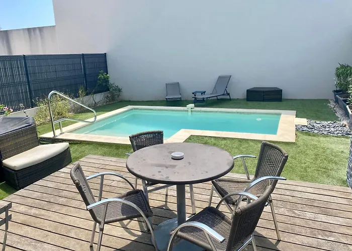 Сasa de vacaciones Et Lumineuse Maison T4 Air Conditionné Piscine Jacuzzi Parking *